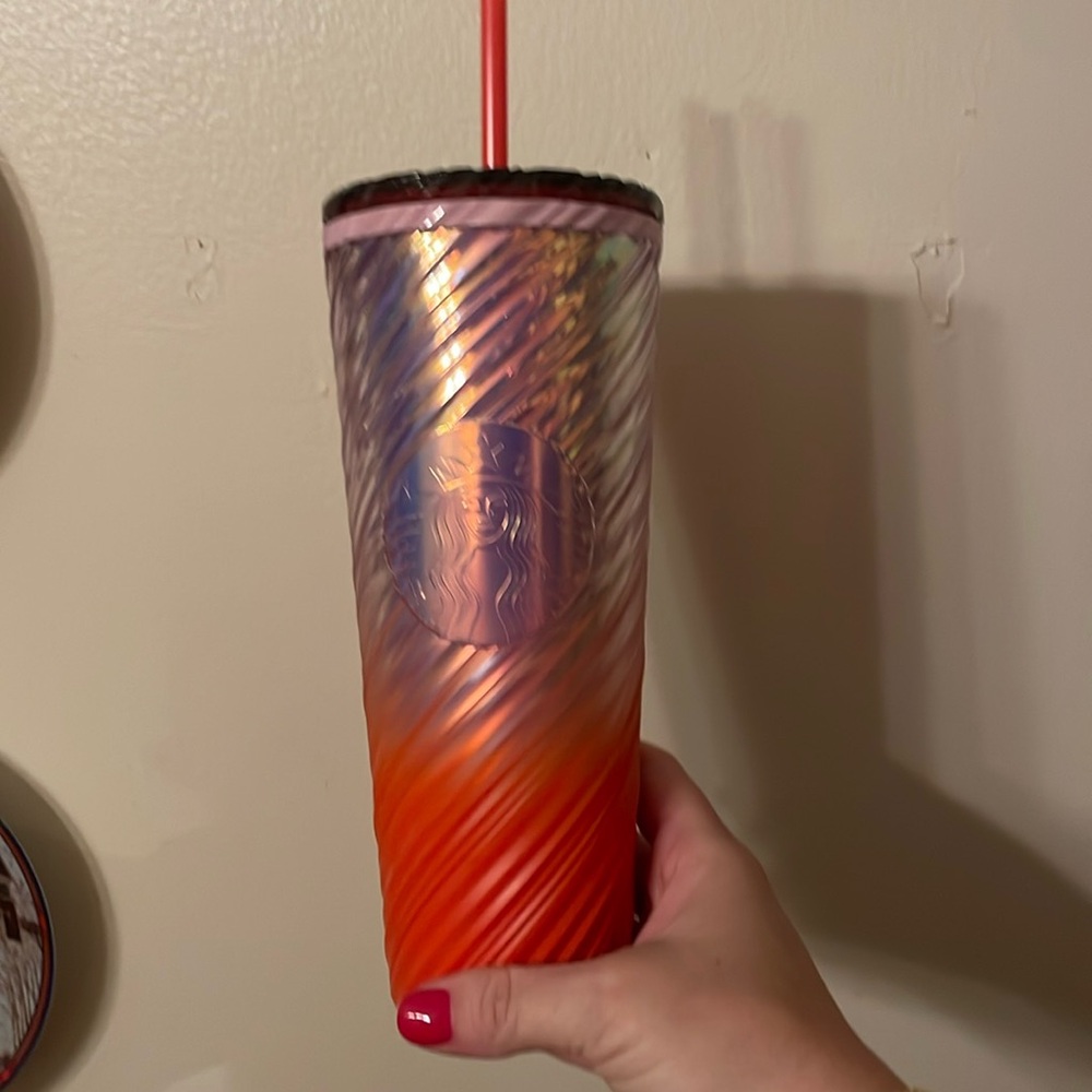 Starbucks’s 24oz cup brand new Heartfelt Collection